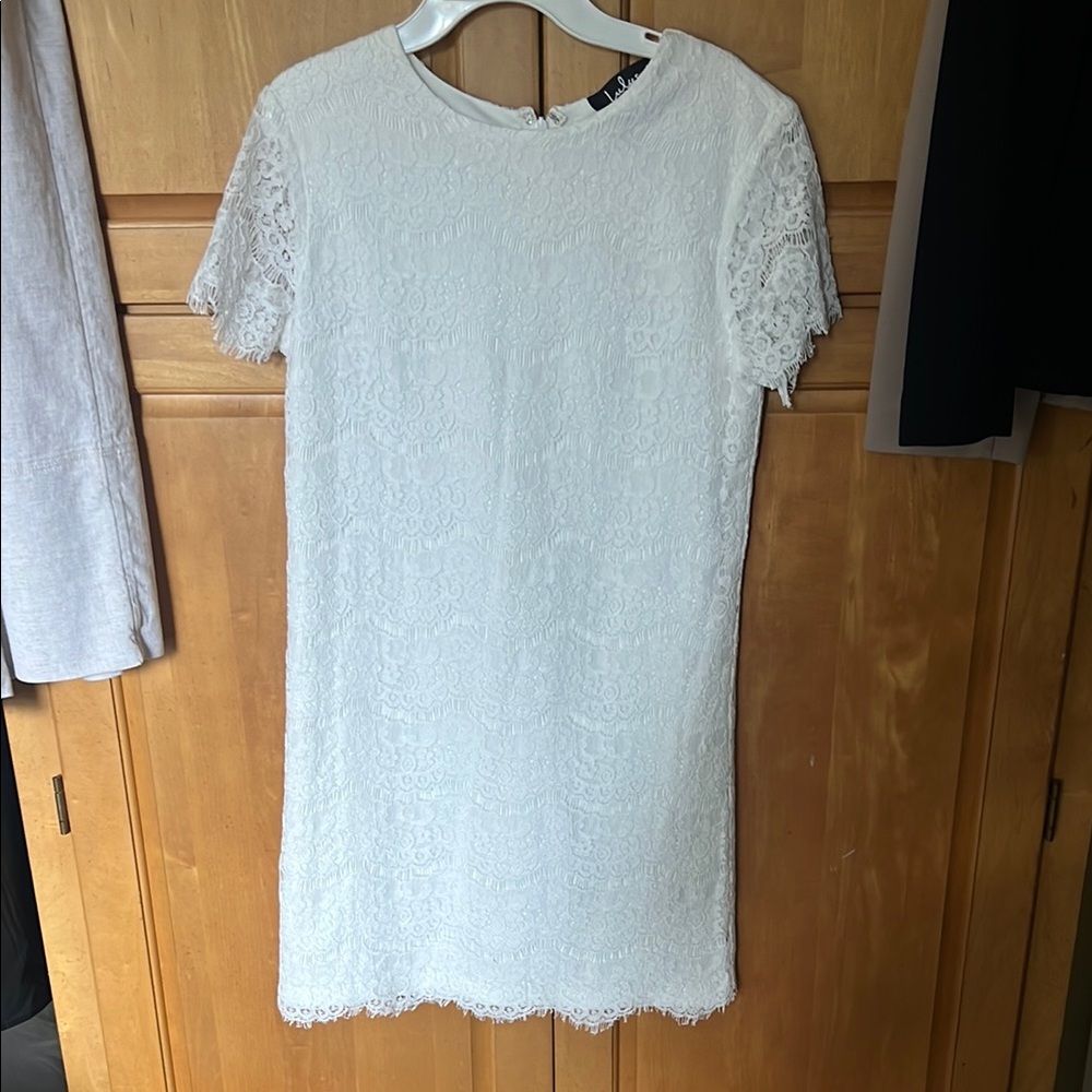 Lulu’s White Lace Dress